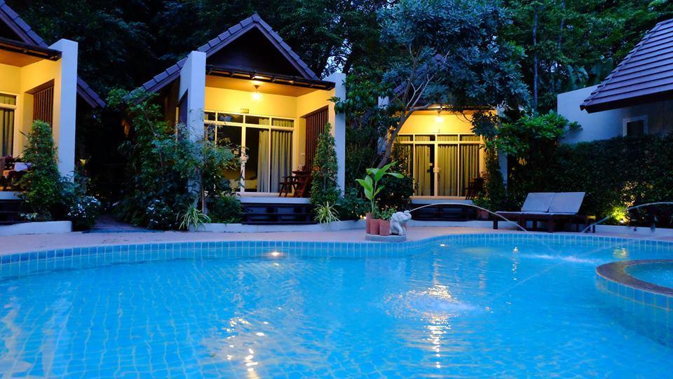 Baan Klang Aow Beach Resort Ban Krut  Exteriér fotografie